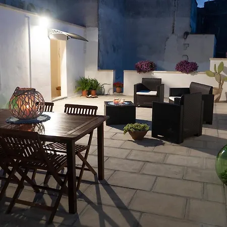 Semesterbostad Palestro 5 *
